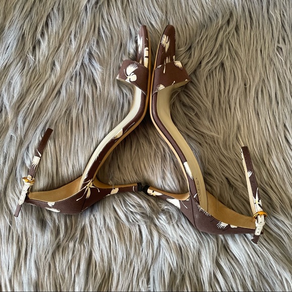 GUCCI orchid print ankle strap heels - Picture 5 of 15